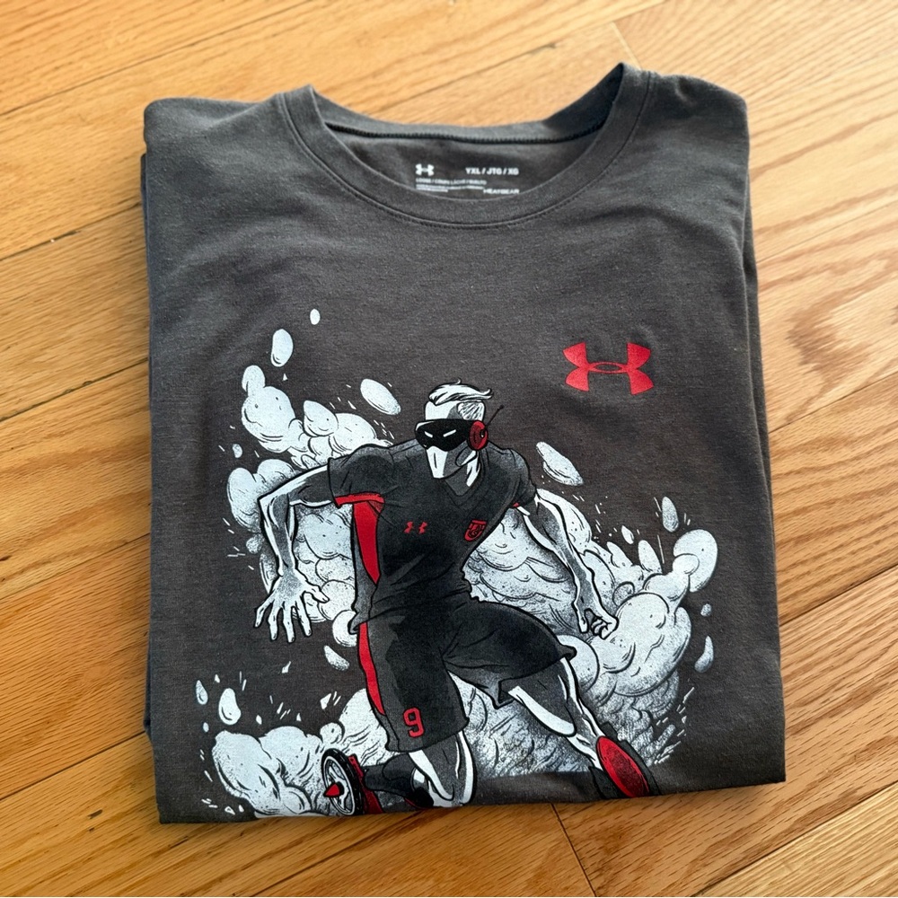 Under Armour soccer logo heat gear T-shirt YXL Great condition